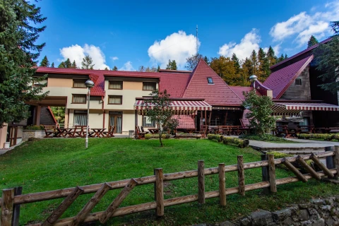 Konačište "Piramida" Goč