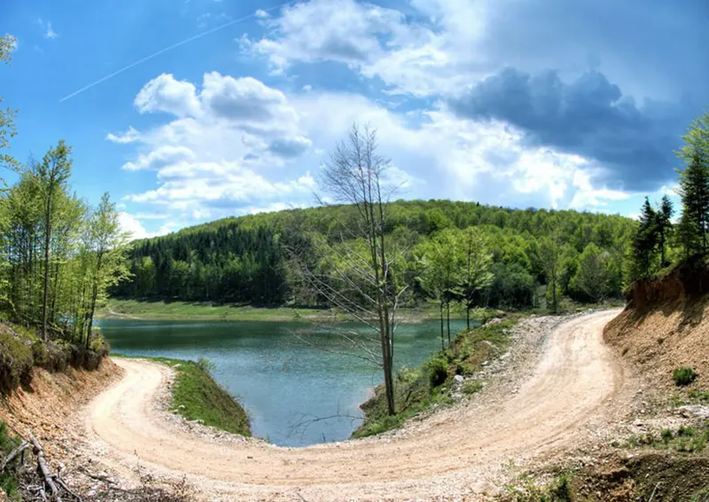 Jezero Selište na Goču